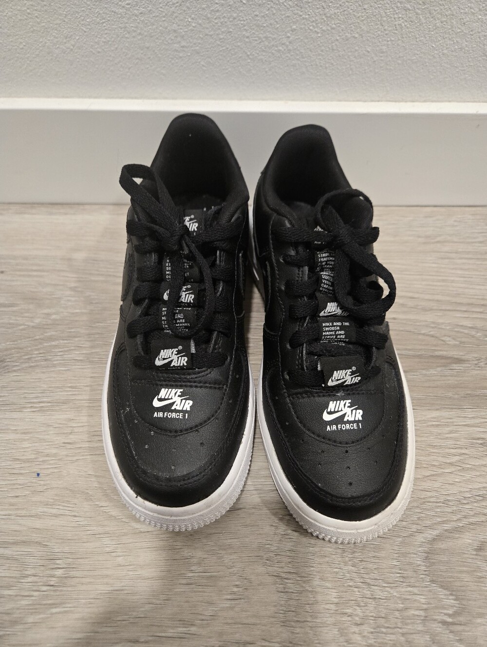 Nike Air Force 1 Low Black/White Sneakers - Picture 5 of 7